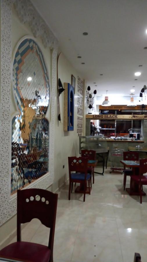 Hôtel ryad tetouan aéroport Esterno foto