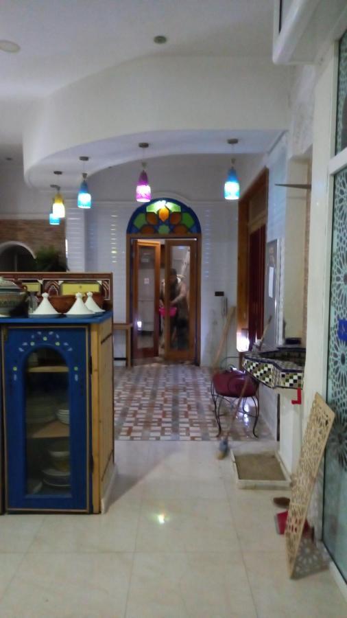 Hôtel ryad tetouan aéroport Esterno foto