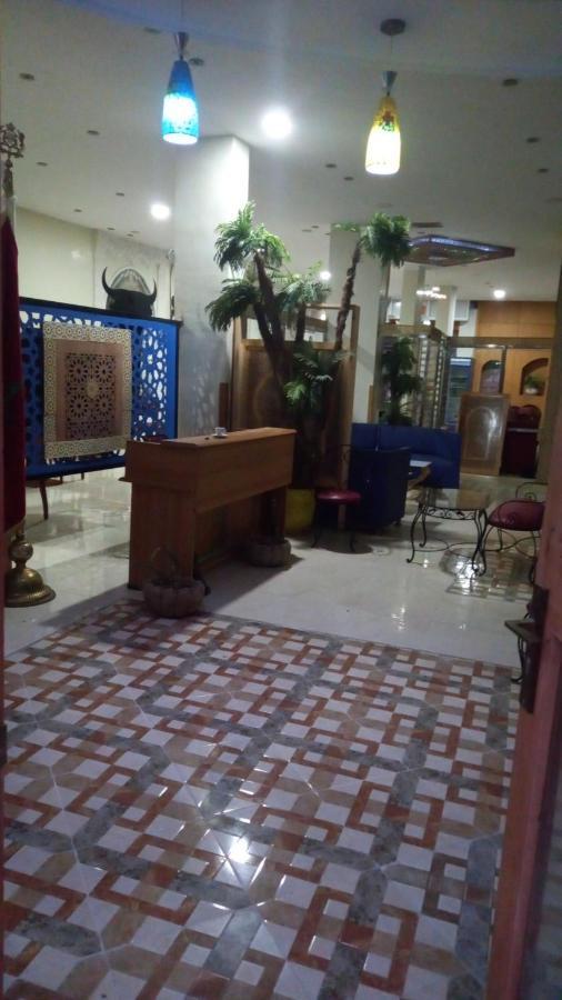 Hôtel ryad tetouan aéroport Esterno foto