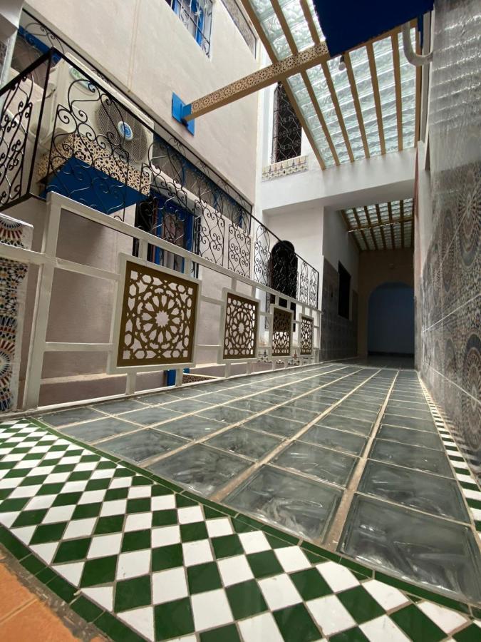 Hôtel ryad tetouan aéroport Esterno foto